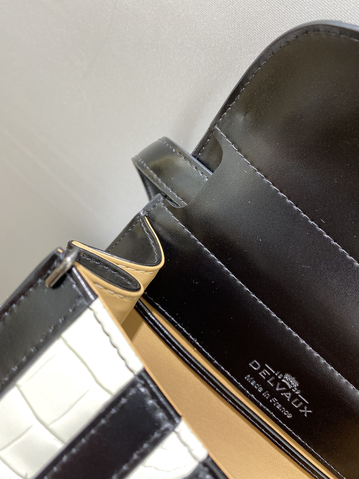 델보 브리앙 박스백 미니